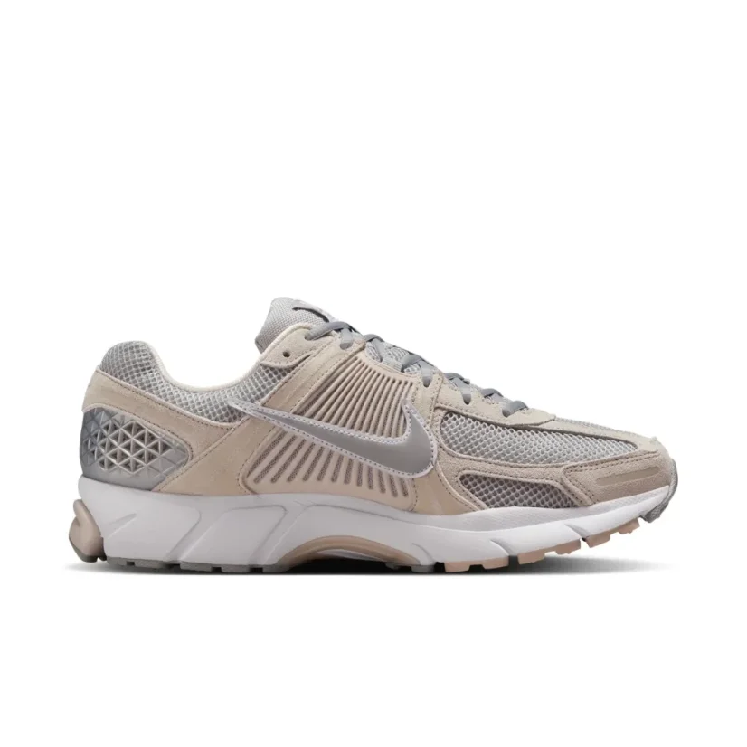 Nike Zoom Vomero 5   (43)