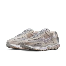 Nike Zoom Vomero 5   (43)