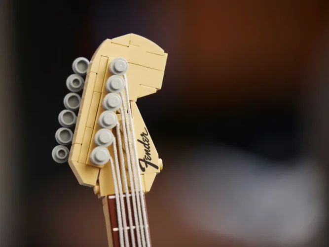 LEGO® Ideas Fender® Stratocaster™